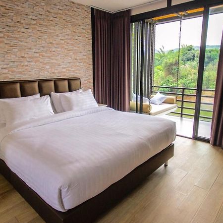 Baan Wanwaree Bed & Breakfast Kanchanaburi Bagian luar foto
