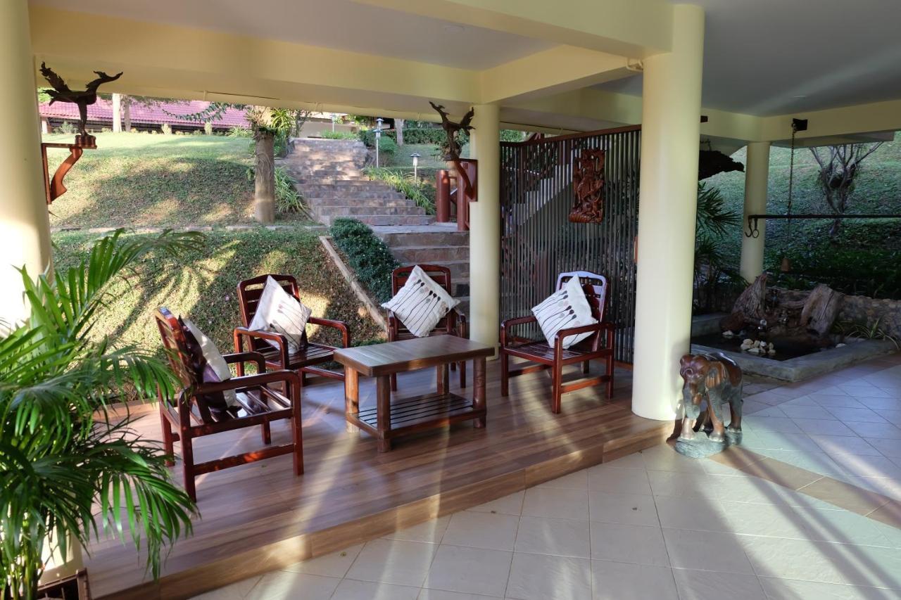 Baan Wanwaree Bed & Breakfast Kanchanaburi Bagian luar foto