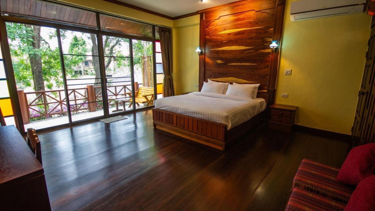 Baan Wanwaree Bed & Breakfast Kanchanaburi Bagian luar foto