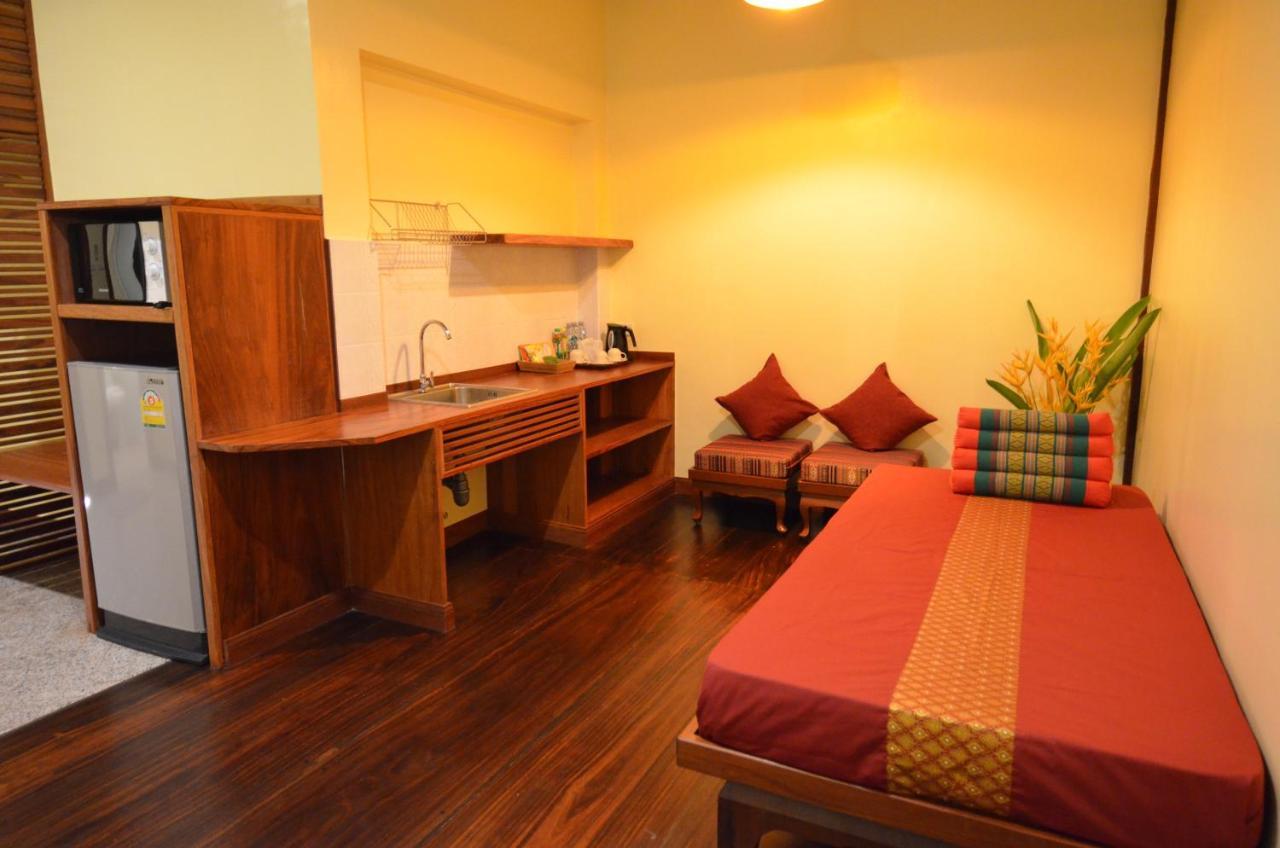 Baan Wanwaree Bed & Breakfast Kanchanaburi Bagian luar foto