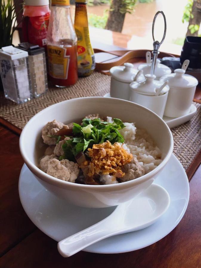 Baan Wanwaree Bed & Breakfast Kanchanaburi Bagian luar foto