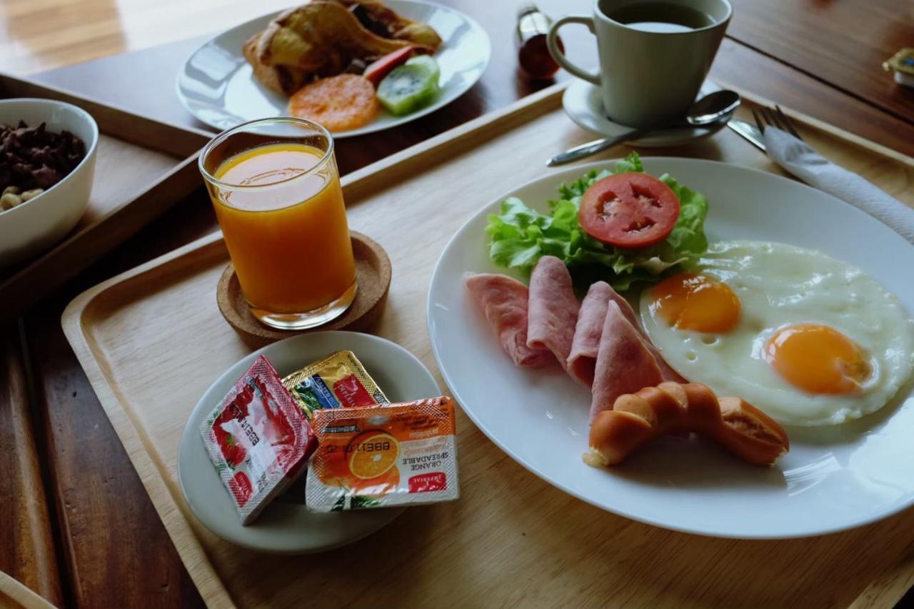 Baan Wanwaree Bed & Breakfast Kanchanaburi Bagian luar foto